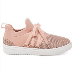 Lace up Steve Madden Sneakers